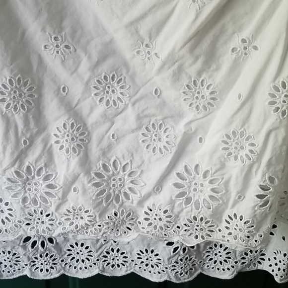 Women's eyelet tunic top - Picture 3 of 7